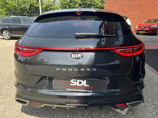 KIA PRO CEE D ProCeed 1.6 T-GDI GT // FULL LED // SCHUIFKANTELDAK // JBL AUDIO // VIRTUAL COCKPIT // ADAPTIVE CRUISE // MEMORY SEAT // WINTERPACK // VOL IN OPTIES!!