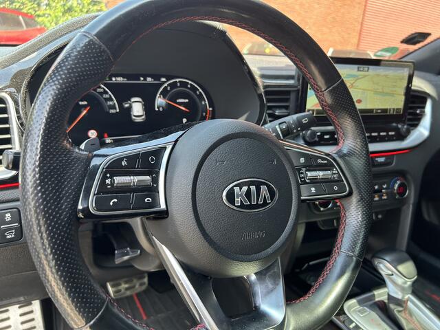 KIA PRO CEE D ProCeed 1.6 T-GDI GT // FULL LED // SCHUIFKANTELDAK // JBL AUDIO // VIRTUAL COCKPIT // ADAPTIVE CRUISE // MEMORY SEAT // WINTERPACK // VOL IN OPTIES!!