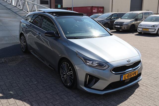 KIA PRO CEE D ProCeed 1.5 T-GDI GT-PlusLine Panoramadak! Apple carplay/Stuurverwarming/Stoelverwarming voor en achter/Elektrische stoel met geheugen/Achteruitrijcamera/Keyless/Lane assist/Dodehoek assistent/JBL Audio/Climate control