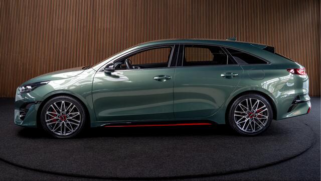 KIA PRO CEE D ProCeed 1.6 T-GDi GT 204pk Leer Camera Memory seats Navi PDC ACC Stuur- & stoelverwarming (voor & achter) Elektr. bedienbare achterklep Climate C. Cruise C. Keyless Entry & Go LM velgen Comfort-pakket BTW auto!