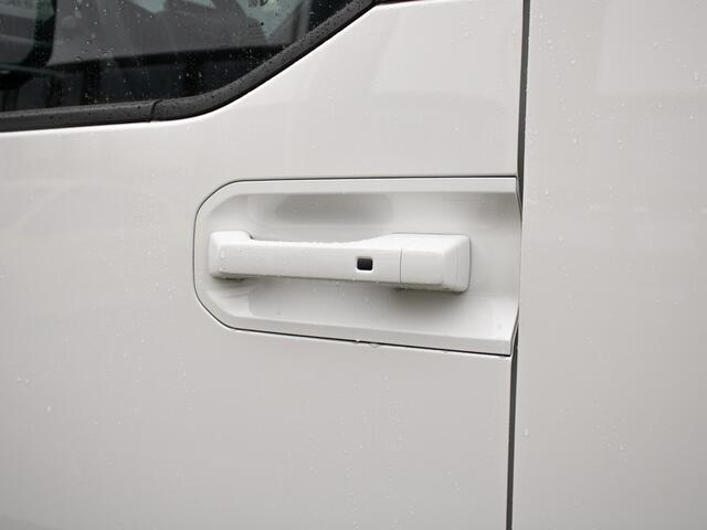 KIA PV5 L2H1 Plus 71.2 kWh | PDC | Stoel en stuur verwarming | Achteruitrijcamera |