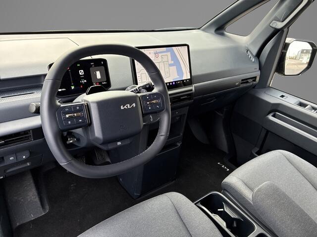 KIA PV5 L2H1 Essential 71.2 kWh | demonstratieauto | houten vloer en wanden