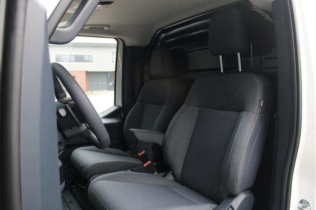 KIA PV5 L2H1 Essential 71.2 kWh 164pk - Stoel/Stuurverwarming - Keyless - V2L Camera - ACC met stuurhulp - Rijklaar