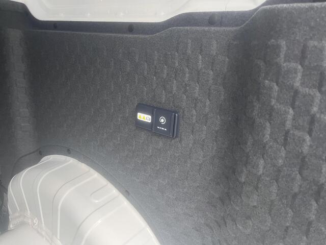 KIA PV5 L2H1 Elite Executive 71.2 kWh OP VOORRAAD DIRECT RIJDEN!! EXTRA VOORDEEL!!
