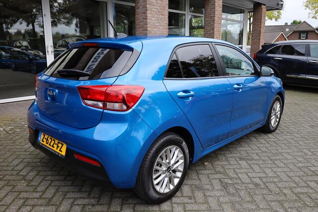 KIA RIO 1.2 DynamicPlusLine LEER CAMERA STUUR/STOELVERWARMING CARPLAY DAB 1e-EIGENAAR LMV CRUISE CLIMA NIEUWSTAAT!!!