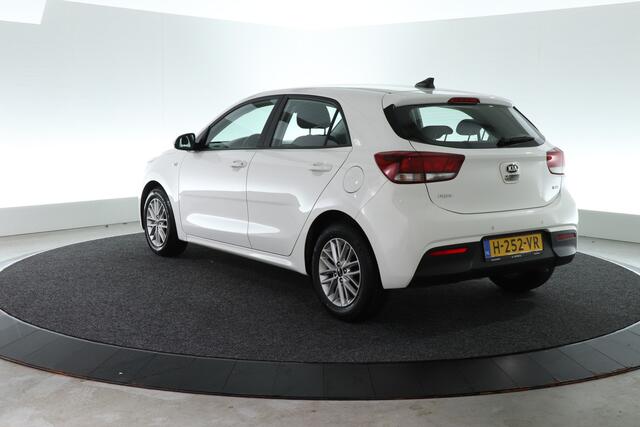 KIA RIO 1.0 TGDI DynamicLine / CAMERA / CRUISE / CLIMA /