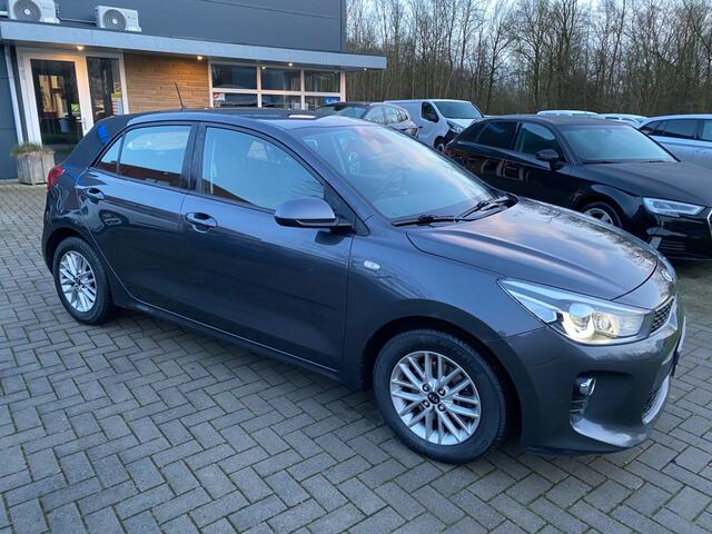 KIA RIO DREAM TEAM