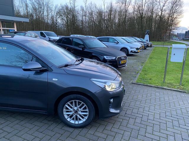 KIA RIO DREAM TEAM