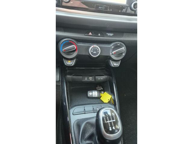 KIA RIO 1.0TGDI DynamicLine AIRCO TREKHAAK CAMERA NAVI CRUISE PDC