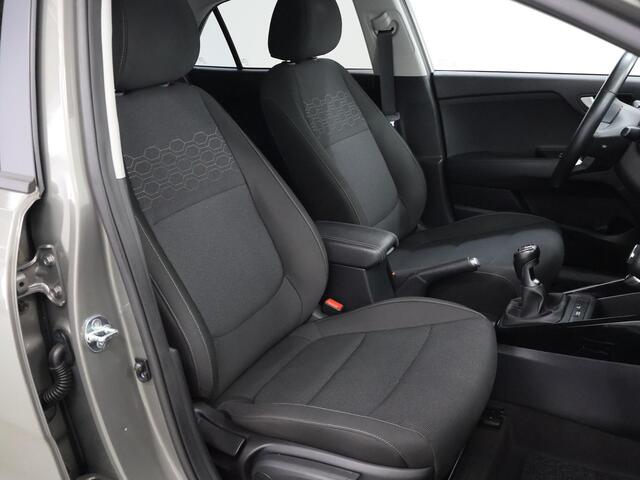 KIA RIO 1.0 T-GDi MHEV DynamicPlusLine | Keyless | Navigatie | Parkeercamera | Apple Carplay/Android Auto | Climate Control