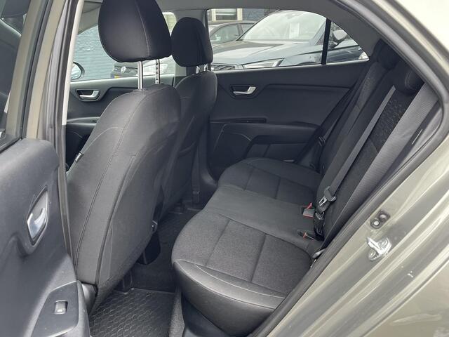 KIA RIO 1.4 Aut. DynamicLine | NAV. | CAMERA | STOELVERW. |