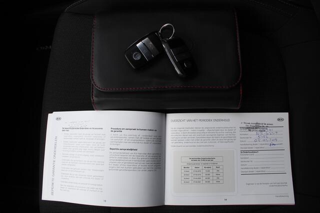 KIA RIO 1.0 TGDI First Edition Navigatie/Airco/Cruise control/Lane assist/Achteruitrijcamera/Apple carplay/Keyless/Trekhaak/DAB/LED koplampen/16'' Lichtmetalen velgen/Multifunctioneel stuurwiel/Spraak bediening/Elektrisch inklapbare spiegels/Elektrische ramen.