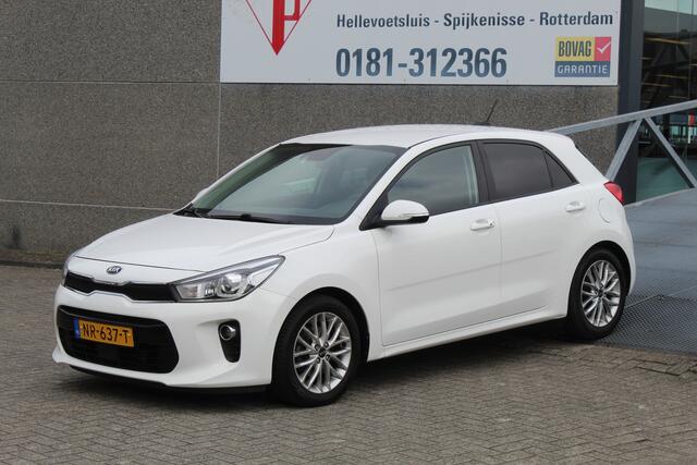 KIA RIO 1.0 TGDI First Edition Navigatie/Airco/Cruise control/Lane assist/Achteruitrijcamera/Apple carplay/Keyless/Trekhaak/DAB/LED koplampen/16'' Lichtmetalen velgen/Multifunctioneel stuurwiel/Spraak bediening/Elektrisch inklapbare spiegels/Elektrische ramen.