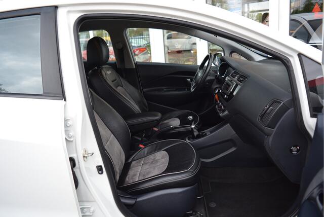 KIA RIO 1.2 CVVT ComfortLine | Cruise | Leder/Alcantara | MF Stuur | Orig. NL | NAP |
