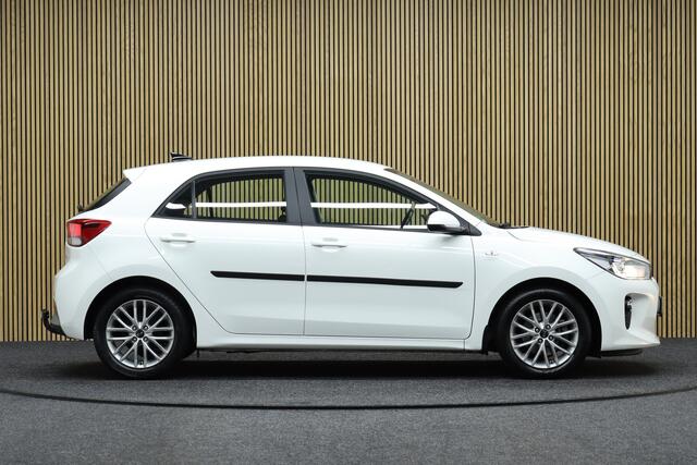 KIA RIO 1.0 TGDI DynamicLine | Cruise-control | Afneembare Trekhaak | All-Season Banden | Navigatie | Camera | Parkeerhulp