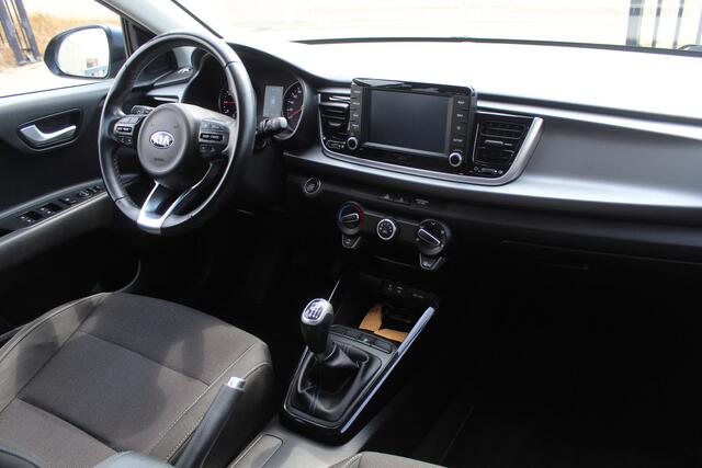 KIA RIO 1.0 TGDI 120 pk DynamicLine Navigatie/Cruise control/Keyless/Parkeersensoren/Achteruitrijcamera/Apple carplay/Airco/Trekhaak/16'' Lichtmetalen velgen.