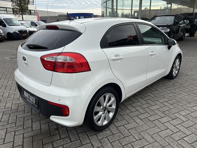 KIA RIO 1.4 CVVT ExecutiveLine Camera Bluetooth Navi Pdc