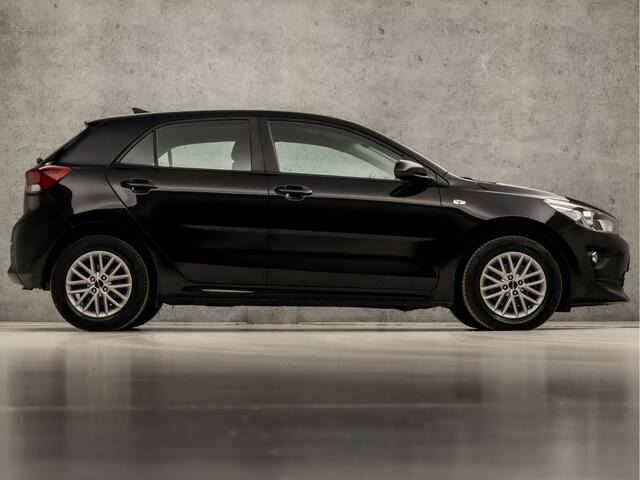KIA RIO 1.0 T-GDi MHEV DynamicLine (APPLE CARPLAY, NAVIGATIE, CAMERA, KEYLESS, SPORTSTOELEN, LED KOPLAMPEN, GETINT GLAS, NIEUWE APK, NIEUWSTAAT)