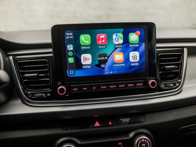 KIA RIO 1.0 T-GDi MHEV DynamicLine (APPLE CARPLAY, NAVIGATIE, CAMERA, KEYLESS, SPORTSTOELEN, LED KOPLAMPEN, GETINT GLAS, NIEUWE APK, NIEUWSTAAT)