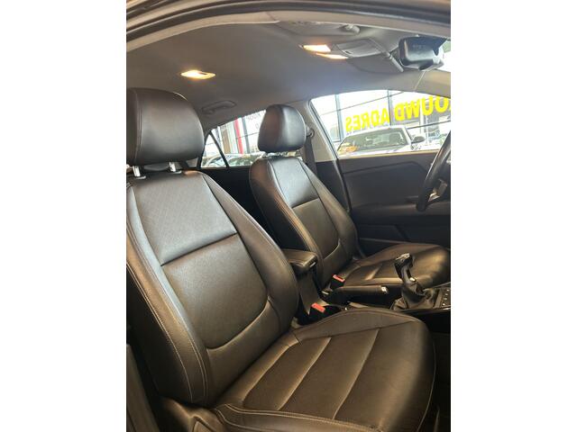 KIA RIO 1.0 TGDI ExecutiveLine | Stoel+Stuurverwarming | Cruise control | Apple carplay | Navigatie | Lederen bekleding | Lane assist | Parkeersensoren | Elek. inklapbare spiegels