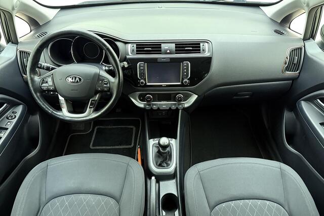 KIA RIO 1.2 CVVT ExecutiveLine Navigatie | Achteruitrijcamera | Cruise control | Trekhaak | Climate control | Lichtmetalen velgen 17'' |