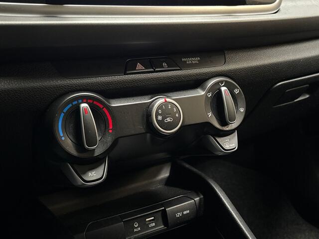 KIA RIO 1.0 TGDI Navigator Sport (APPLE CARPLAY, NAVIGATIE, CAMERA, SPORTSTOELEN, CRUISE, PARKEERSENSOREN, NIEUWE APK, NIEUWSTAAT)