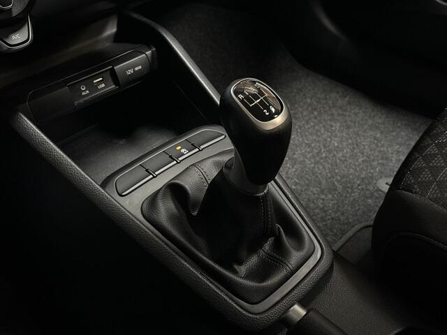 KIA RIO 1.0 TGDI Navigator Sport (APPLE CARPLAY, NAVIGATIE, CAMERA, SPORTSTOELEN, CRUISE, PARKEERSENSOREN, NIEUWE APK, NIEUWSTAAT)