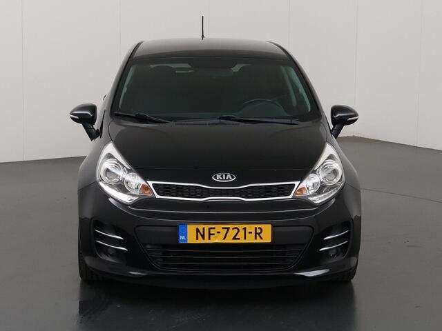 KIA RIO 1.2 CVVT ExecutiveLine | Navigatie | Stoel/Stuurwielverwarming | Parkeercamera | Climate Control | Parkeersensoren