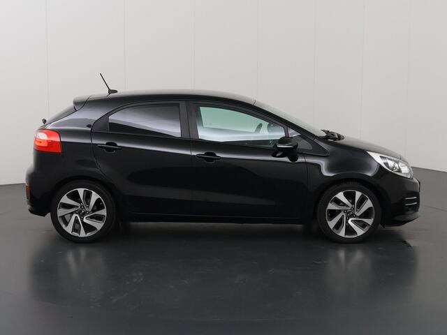 KIA RIO 1.2 CVVT ExecutiveLine | Navigatie | Stoel/Stuurwielverwarming | Parkeercamera | Climate Control | Parkeersensoren