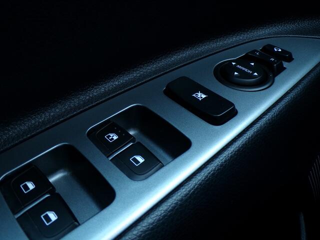 KIA RIO 1.0 T-GDi MHEV GT-Line, Carplay + Android Auto / Camera + Sensoren / Stoel + stuurverwarming / 17' LMV