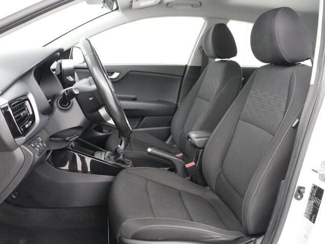 KIA RIO 1.0 T-GDi MHEV DynamicLine | Carplay | Camera | Adaptive cruise | Navigatie | Climate control | DAB | Parkeerhulp | Bluetooth