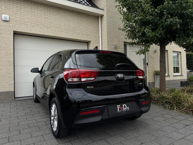 KIA RIO 1.0 T-GDI 100pk DynamicLine Navi Carplay Camera CruiseControl Sportstoelen DAB Clima Origineel NL