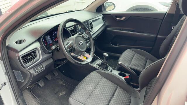 KIA RIO 1.0 TGDI ComfortPlusLine Navigator CARPLAY / CAMERA / DAB+ / CRUISE / PDC / NAVI / AIRCO / ELEK RAMEN / NL-AUTO