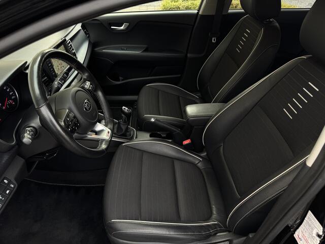 KIA RIO 1.0 T-GDI 100pk GT-Line Navi Leder Carplay Camera Keyless Stuur en StoelVerwaming DAB Clima 17" Pdc Trekhaak GT