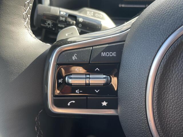 KIA SORENTO 1.6 T-GDi Plug-in Hybrid 4WD DynamicLine 7p. ACTIE UIT VOORRAAD LEVERBAAR! Climate control, Parkeersensoren voor+achter, Achteruitrijcamera, Dodehoekdetectie, Adaptief cruise control,