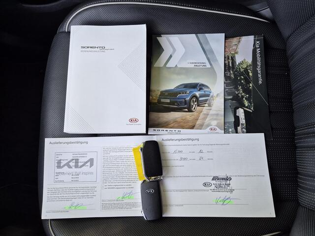 KIA SORENTO 1.6 T-GDI Plug-in Hybrid 4WD ExecutiveLine 5p. / Automaat / HUD / Bose Audiosysteem / Elektrische bedienbare achterklep / Stuur- en Stoelverwarming / Stoelventilatie voor / Adaptief cruise control / Achterbank verwarming /