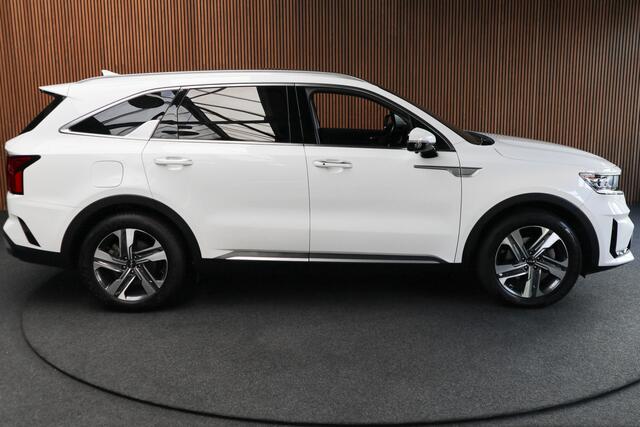 KIA SORENTO 1.6 T-GDI Plug-in Hybrid 4WD 7p. Pano Leer 360° Bose ACC Navi PDC Climate voor & achter Elektr. achterklep Afneembare trekhaak Metallic lak LM velgen Fabrieksgarantie tot 4-2029 BTW auto