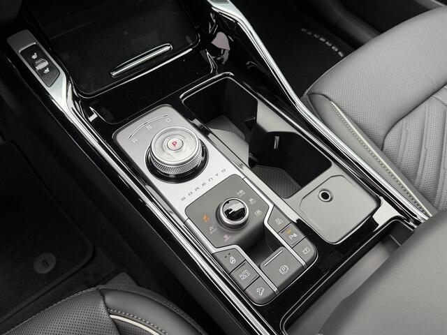 KIA SORENTO 1.6 T-GDi Plug-in Hybrid 4WD ExecutiveLine 7p. | Panoramaschuifdak | 360 Camera | Stoelventilatie | Head-up display | Keyless | Dodehoekcamera | Bose Premium Sound |