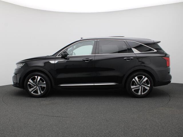 KIA SORENTO 1.6 T-GDI Hybrid 2WD ExecutiveLine 5p. 230PK Aut. Pano-Schuifdak, Trekhaak, Dodehoekcamera's, Head-Up Display, Stoel-Stuurverwarming, Stoelkoeling, Bose Audio, Navi, Adaptieve Cruise Controle, 19" LM Velgen, Elektr. Achterklep