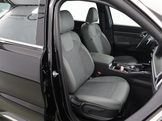 KIA SORENTO 1.6 T-GDi Plug-in Hybrid 4WD DynamicLine | 7-Pers | Stoelverwarming | Adaptieve cruise control | Dodehoekassistentie | Parkeersensoren, voor- en achterzijde |