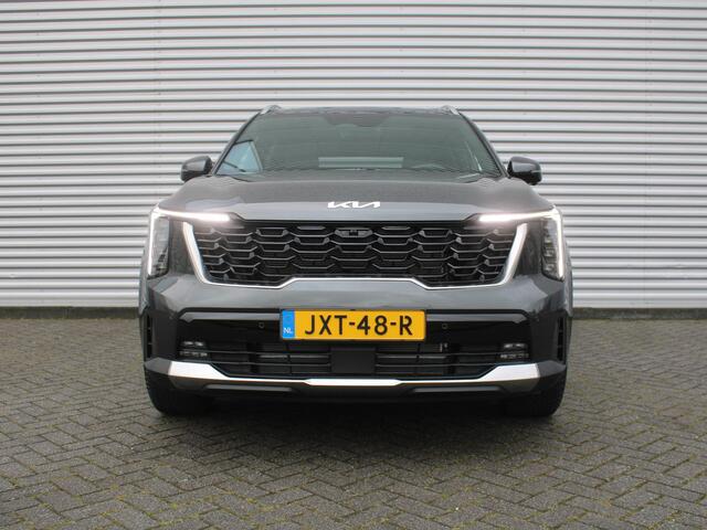KIA SORENTO 1.6 T-GDi Plug-in Hybrid 4WD ExecutiveLine 7p. | Stuur-/stoelverwarming + ventilatie | Schuifdak | Leer | 360 Camera | Elek. stoelverst. | HUD | LED | 19" LM |