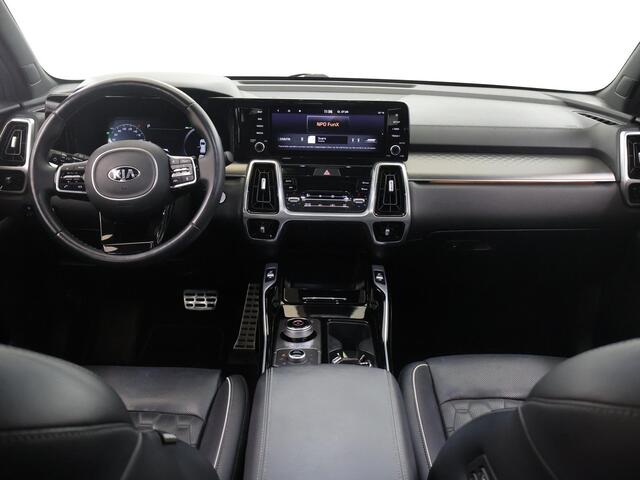 KIA SORENTO 1.6 T-GDI Plug-in Hybrid 4WD ExecutiveLine 7p. | Trekhaak | Panoramaschuifdak | 360 Camera | Stoelventilatie | Head-up display | Keyless | Dodehoekcamera | Bose Premium Sound |