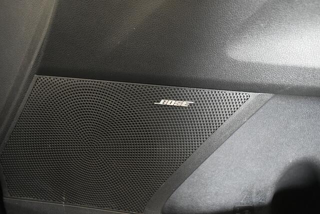 KIA SORENTO 1.6 T-GDI Hybrid Executive 7pers Trekhaak Panodak Vol Leder Camera EL aKlep