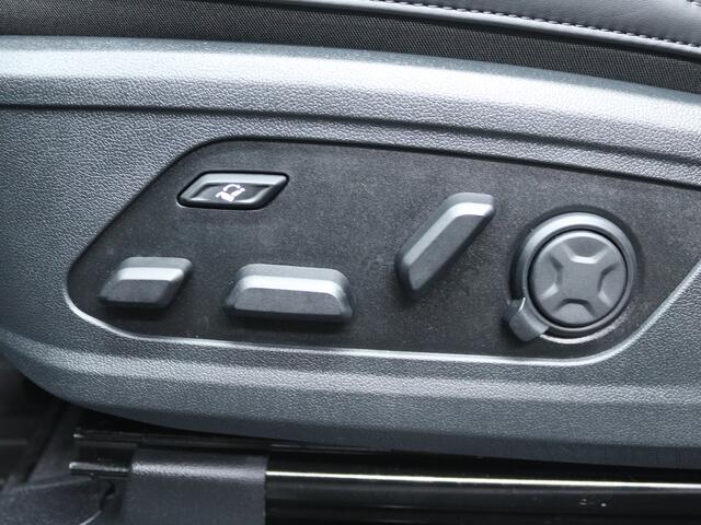 KIA SORENTO 1.6 T-GDi Plug-in Hybrid 4WD ExecutiveLine 7p. | 7-Persoons | Trekhaak | Massage | Panoramadak | Leder | Nederlandse Auto | NAP |