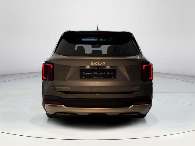 KIA SORENTO 1.6 T-GDi Plug-in Hybrid 4WD ExecutiveLine 7p. | Tot 10 jaar garantie | Informeer naar de beschikbaarheid |