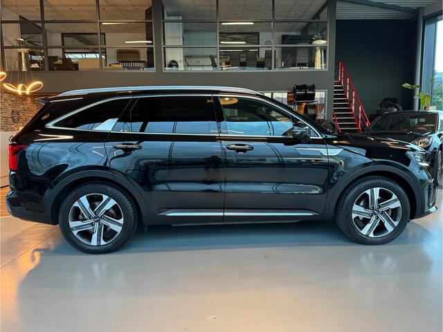 KIA SORENTO 1.6 T-GDI Hybrid 2WD ExecutiveLine 7p. pano, HUD, trekh. VOL!
