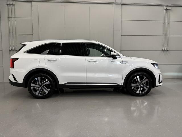 KIA SORENTO 1.6 T-GDI Plug-in Hybrid 4WD Platinum LEER/HEAD-UP/BOSE/360CAMERA/LED/VENTILATIE+MEMORY/CARPLAY/19"/EL.A.KLEP/DONKERE-HEMEL/NIVEAU-REGELING/KIA FABRIEKS-GARANTIE T/M 12-2028