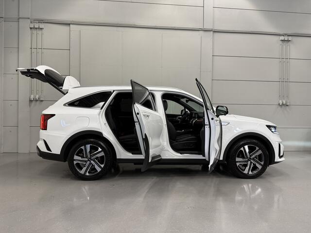 KIA SORENTO 1.6 T-GDI Plug-in Hybrid 4WD Platinum LEER/HEAD-UP/BOSE/360CAMERA/LED/VENTILATIE+MEMORY/CARPLAY/19"/EL.A.KLEP/DONKERE-HEMEL/NIVEAU-REGELING/KIA FABRIEKS-GARANTIE T/M 12-2028