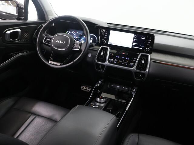 KIA SORENTO 1.6 T-GDI Plug-in Hybrid 4WD ExecutiveLine 7p. | Panoramadak | Lederen Interieur | Ele. verstelbare stoelen + Geheugen | Navigatie | Camera | DAB | Apple CarPlay/Android Auto | Stoelverwarming/Koeling | Adaptieve Cruise Control | Ele. kofferdeksel |