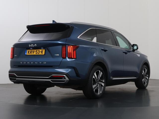 KIA SORENTO 1.6 T-GDI Plug-in Hybrid 4WD ExecutiveLine 7p. | Panoramadak | Luxe Lederen bekleding | Ele.verstelbare stoelen + Geheugen | Navigatie | 360 Camera | DAB | Apple CarPlay/Android Auto | Stoelverwarming/Koeling | Stuurverwarming | Adaptieve Cruise Control | Ele.kofferdeksel |